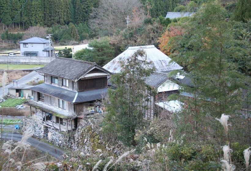 ペンション Saraya
