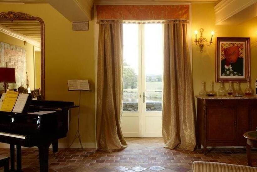 민박 Chateau De La Lande