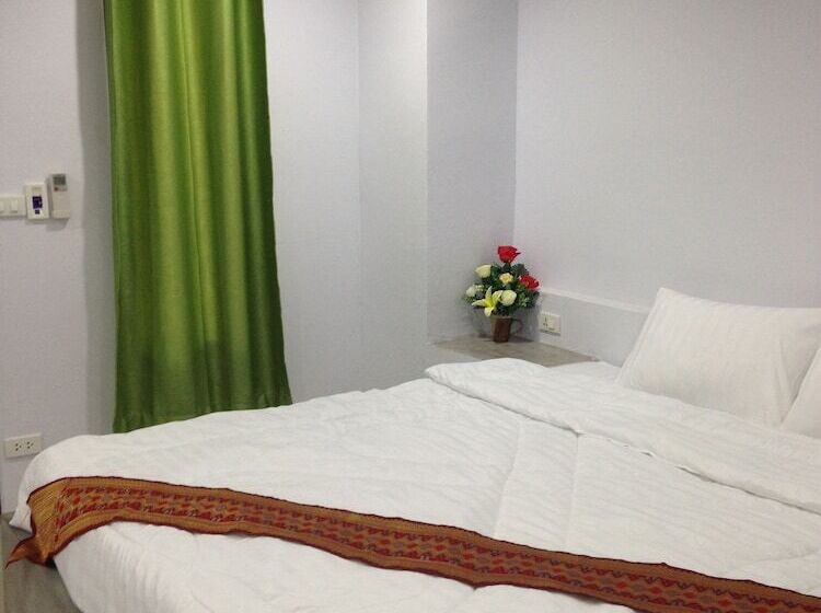 هتل Kanyaphat Gardenview Resort