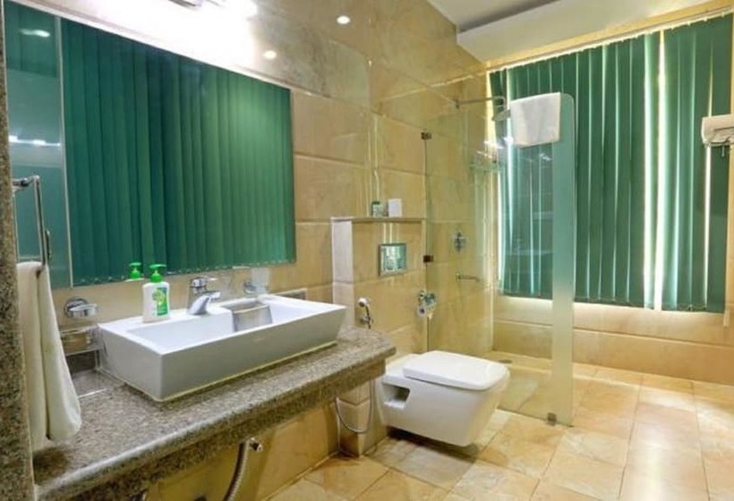בית מלון כפרי Namami Ganges Resort