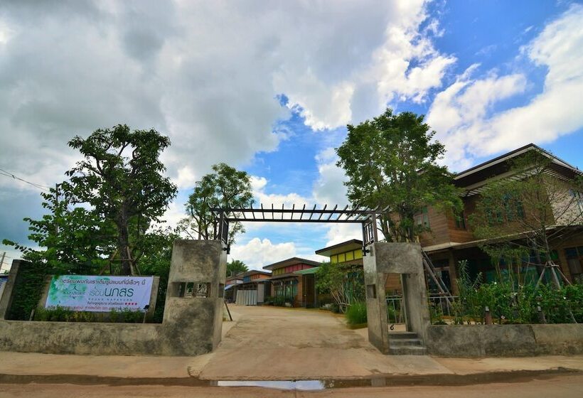 هتل Reuan Napasorn