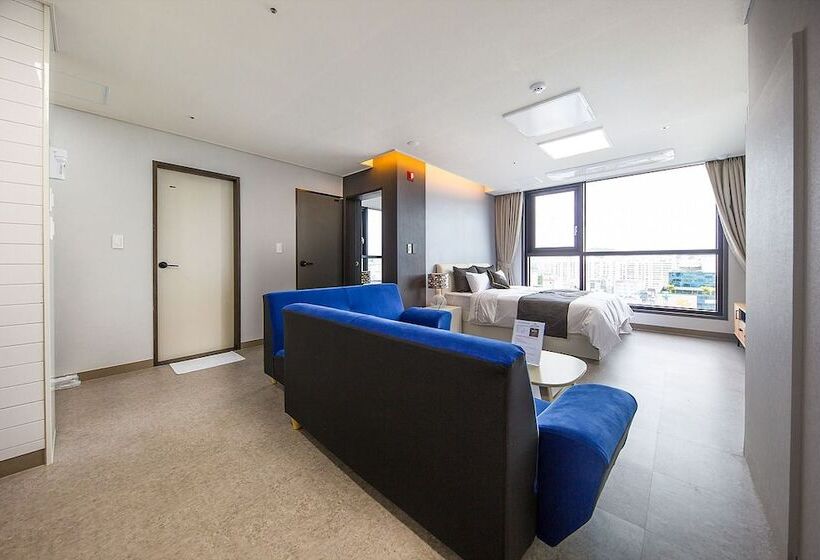 Hotel Shine