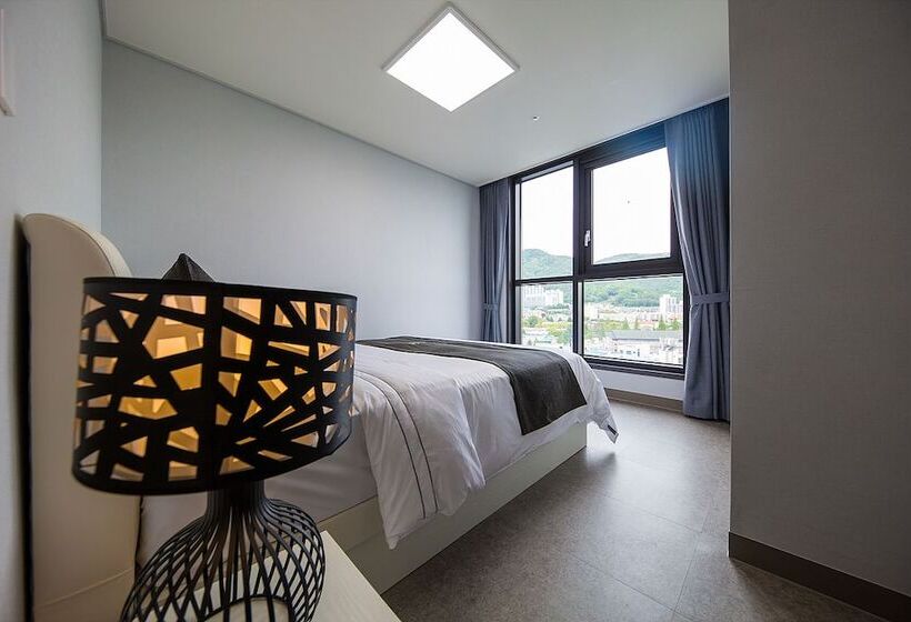 Hotel Shine