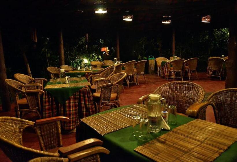 בית מלון כפרי Sunderban Tiger Camp