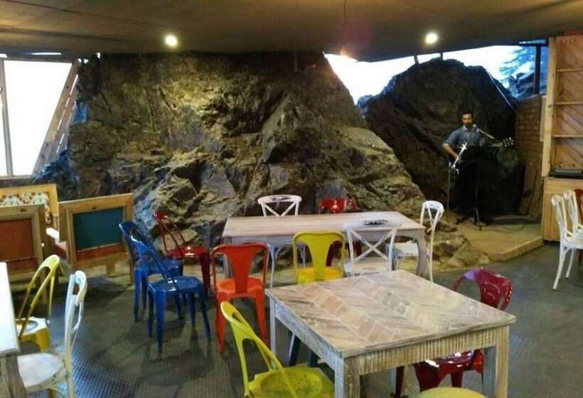 ホテル The Cliffe Cafe & Cottages