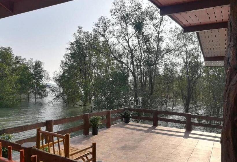 펜션 Chomlay Room & Restaurant