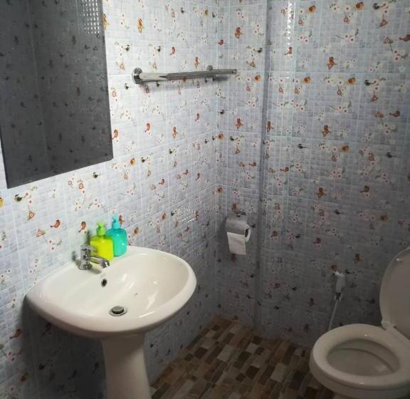 펜션 Chomlay Room & Restaurant