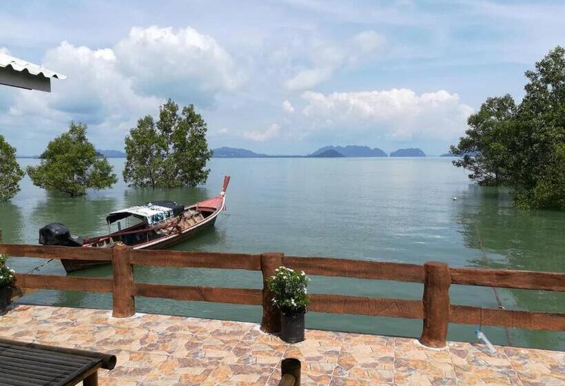 펜션 Chomlay Room & Restaurant