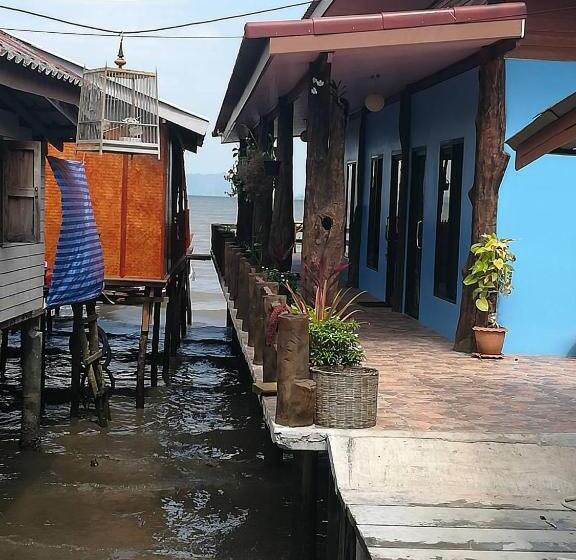 펜션 Chomlay Room & Restaurant