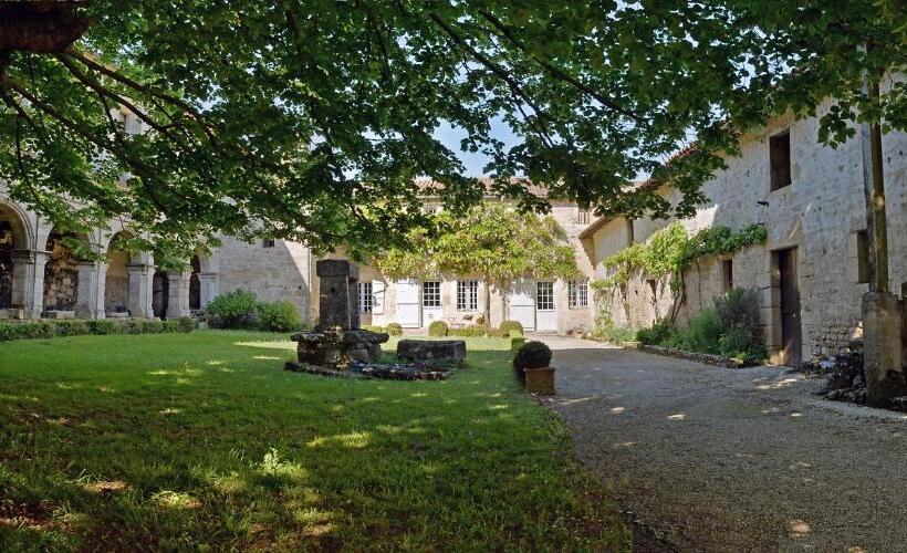 ペンション Association Le Prieuré Saint Barthélémy