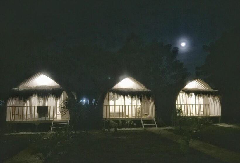 بنسيون Maleo Moyo Seaside Resort