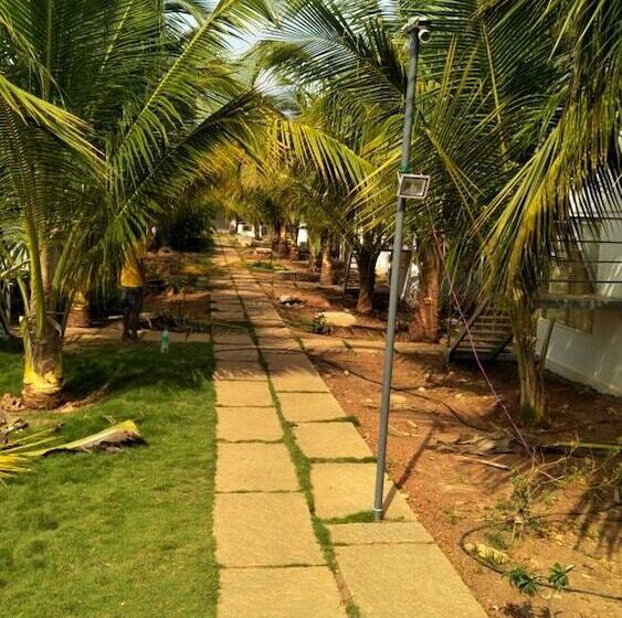 Thamarai Resort