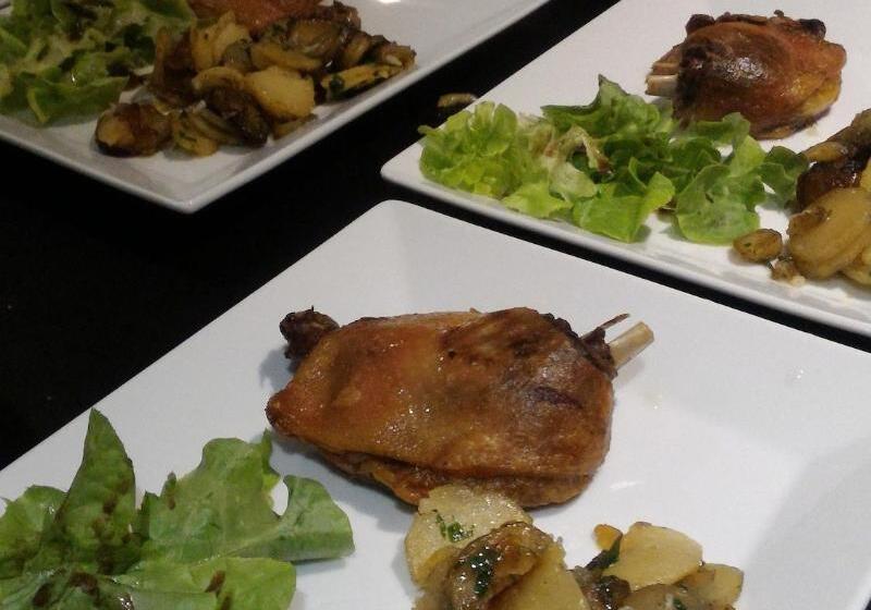 住宿加早餐  La Sarlamandre, Chambres Et Table D Hotes