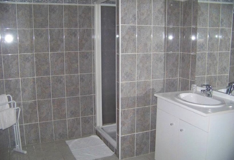 Хостел Auberge De La Tourelle