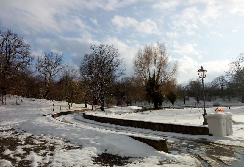 여관 Parco Dei Crisciuni Villaggio Camping