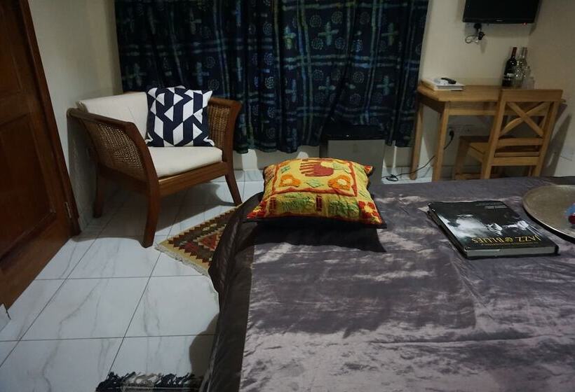 酒店 Accra Royal Castle Apartments & Suites