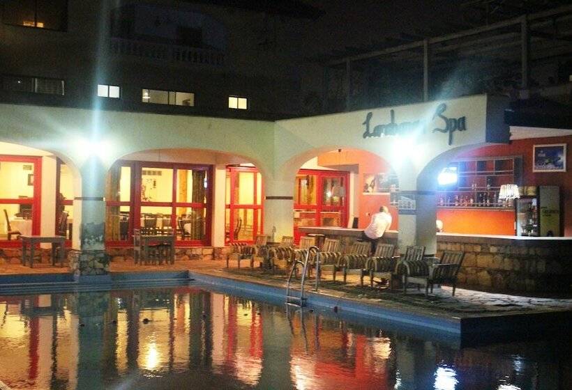 酒店 Accra Royal Castle Apartments & Suites