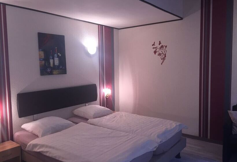 ホテル Zur Dorfschänke