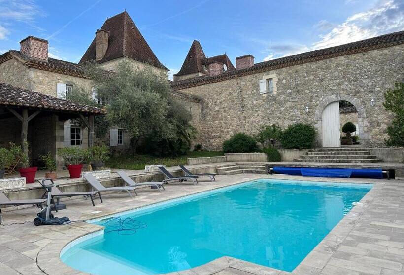 펜션 Chateau De Mazelieres