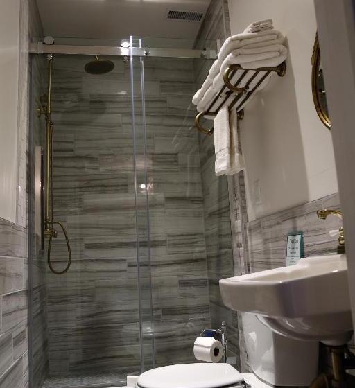 بنسيون Empire Inn And Suites