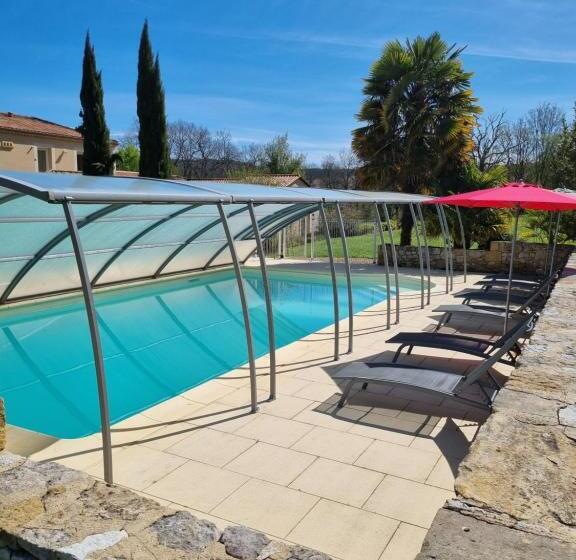 膳宿费 Les Chenes Rouges