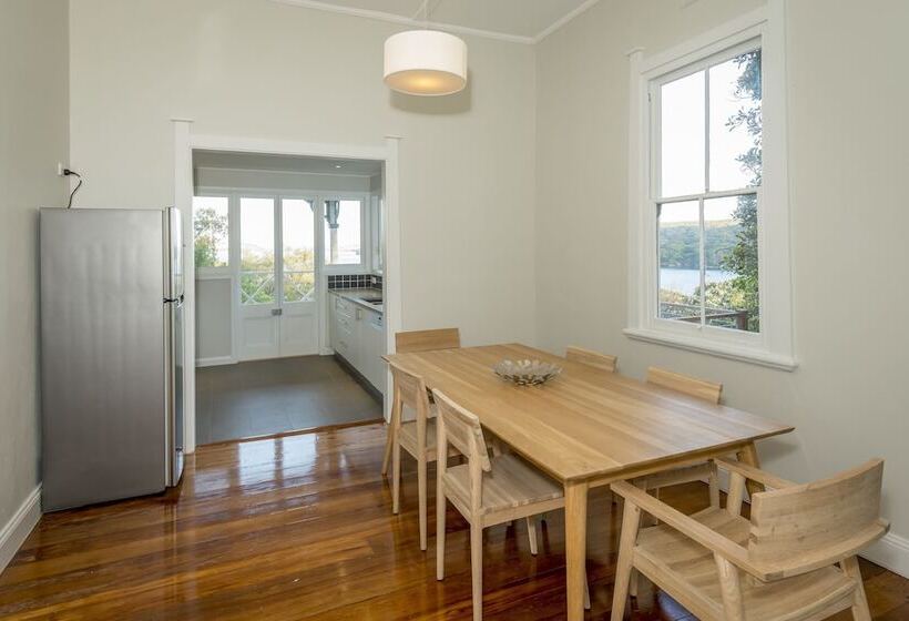 Royal National Park Cottages