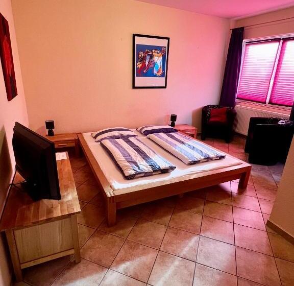 Bed and Breakfast Pension Kolibri