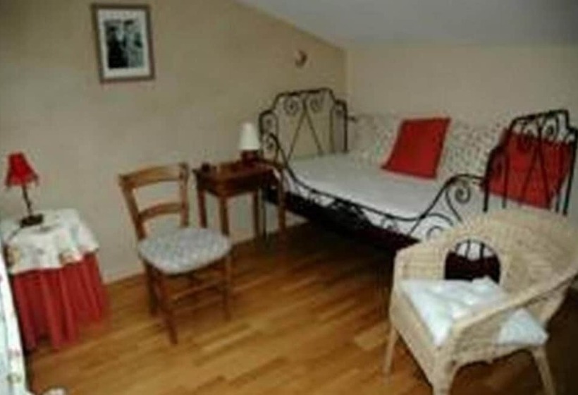 ベッドアンドブレックファースト Chambres D Hôtes Les Douves
