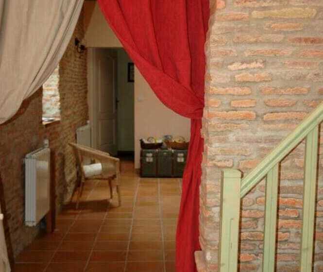 ベッドアンドブレックファースト Chambres D Hôtes Les Douves