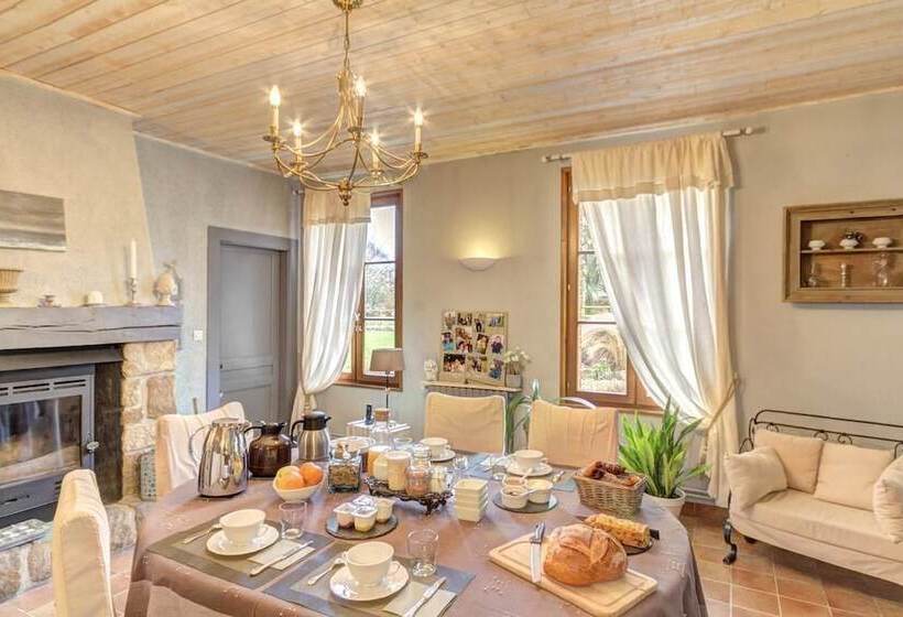 ベッドアンドブレックファースト Chambres D'hôtes Les Ramonts