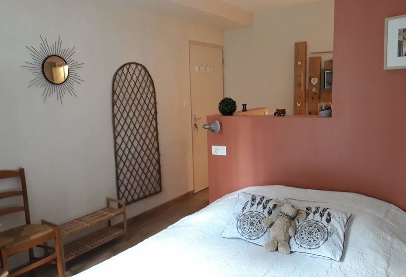 민박 Le Domaine De La Lorièn