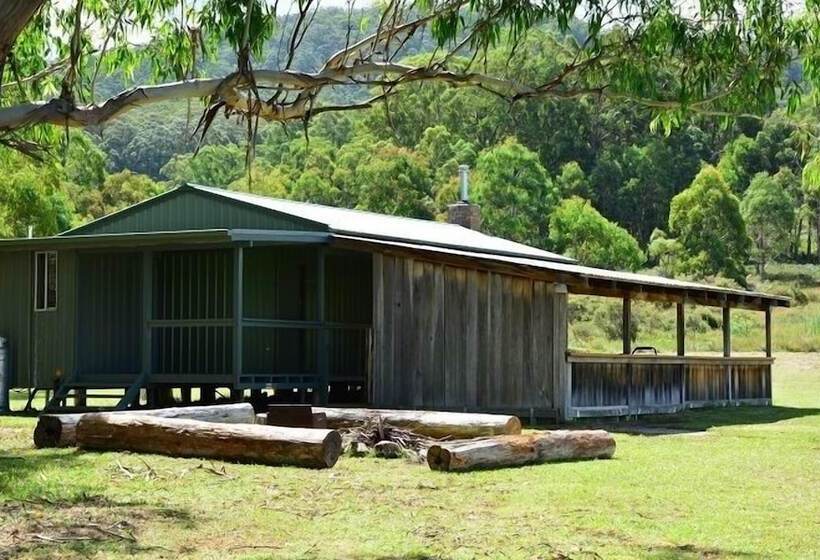 Four Bull Hut