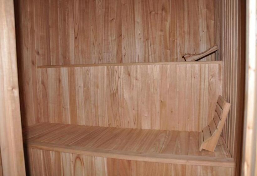 فندق فئة نجمة واحدة Hosteria Ruca Kitai