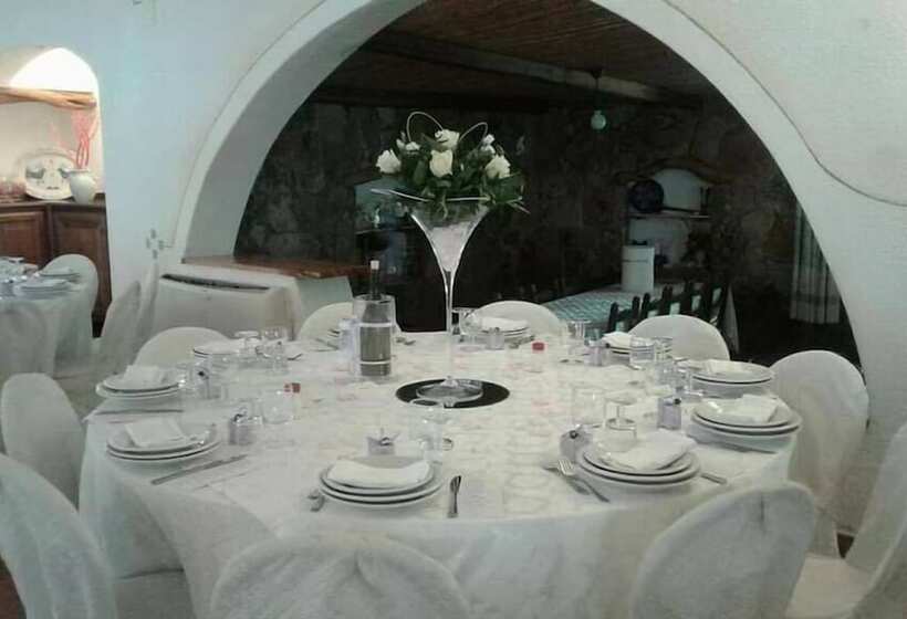 هتل Agriturismo Muzzu