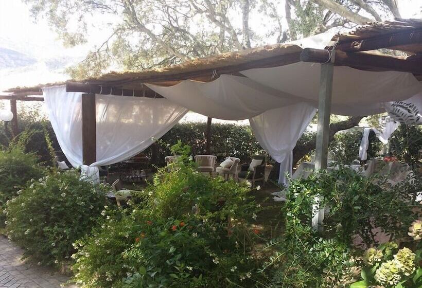 هتل Agriturismo Muzzu