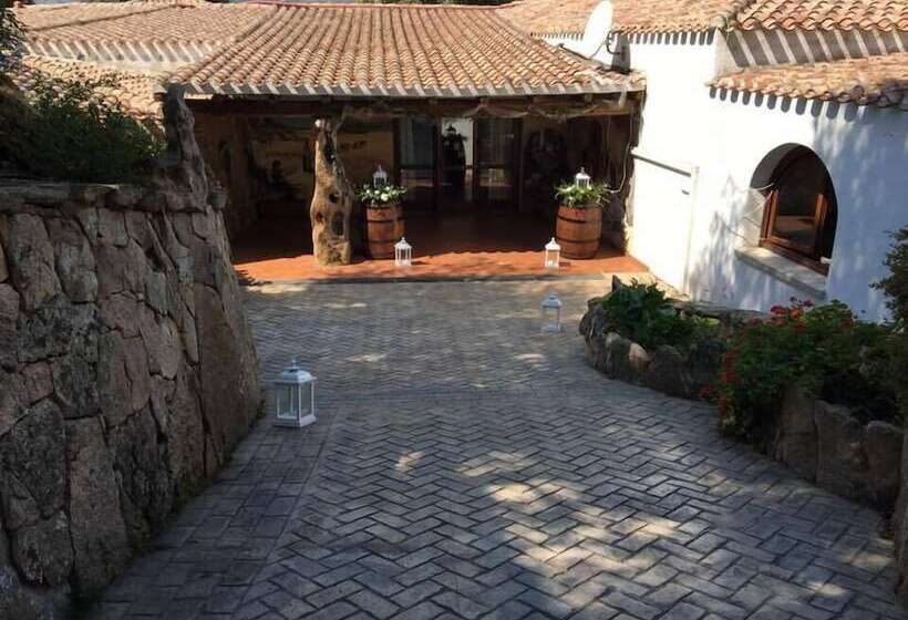 هتل Agriturismo Muzzu