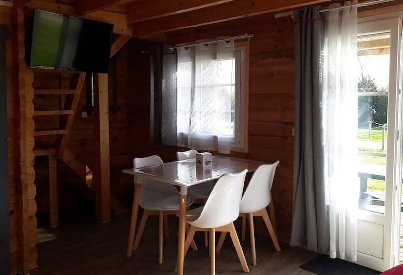 ホテル Tipi Les P Tites Maisons Dans La Prairie