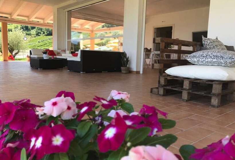 فندق ريفى Agriturismo Annarella