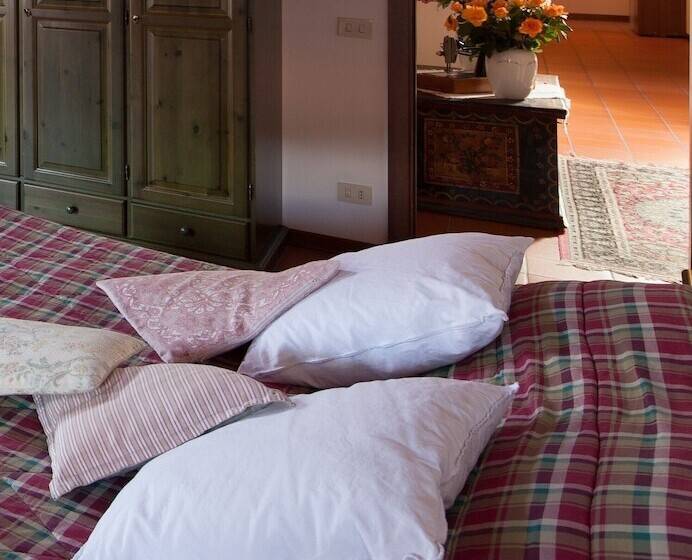 בית מלון כפרי Agriturismo I Comelli