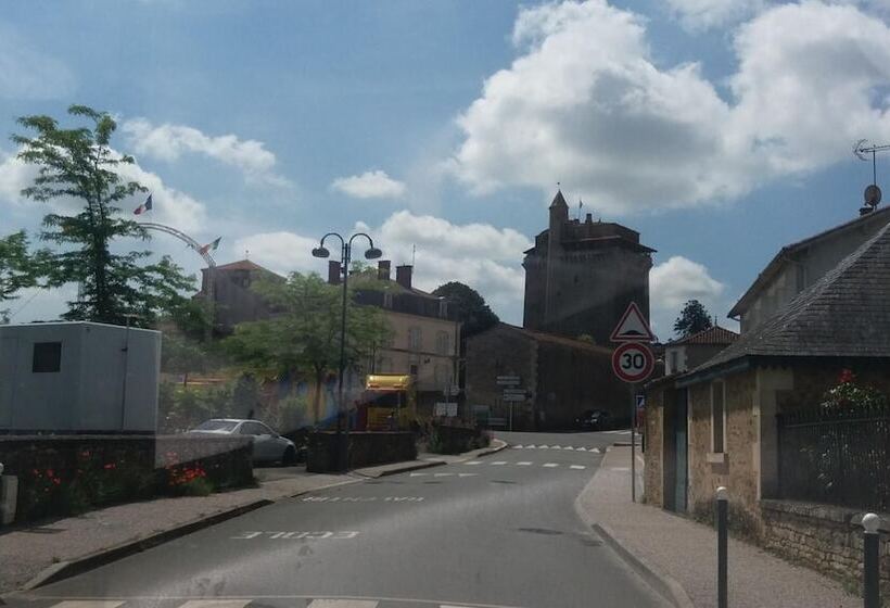 بنسيون Le Patronage