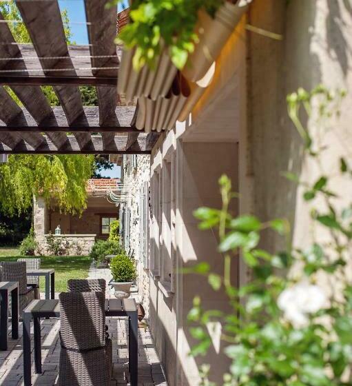 Пансион Les Champs De Provence