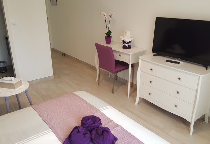 膳宿费 Notre Bastide Maison Et Table D Hôtes Sur Réservation, Piscine, Climatisation, Jacuzzi, Prise Pour V