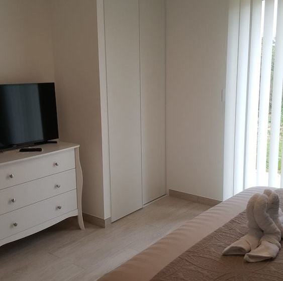 膳宿费 Notre Bastide Maison Et Table D Hôtes Sur Réservation, Piscine, Climatisation, Jacuzzi, Prise Pour V