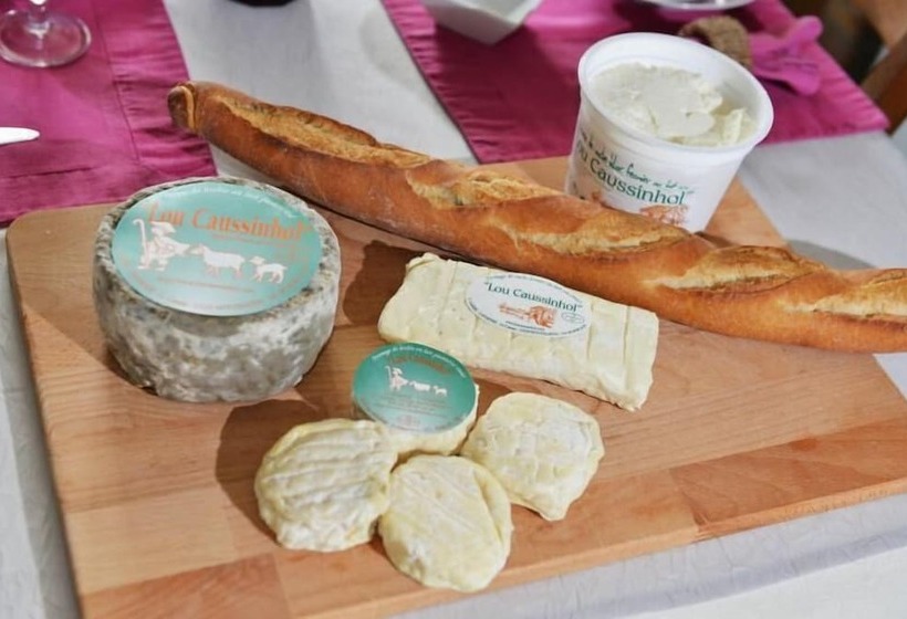 ベッドアンドブレックファースト Chambre D Hotes Lou Caussinhol