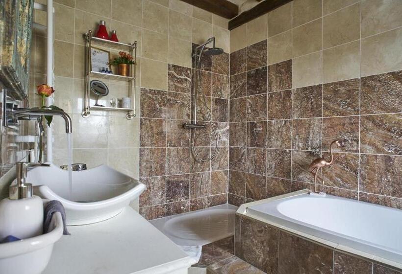 צימר Manoir De La Sénéchaussée De Lantiern