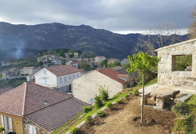 تختخواب و صبحانه San Larenzu