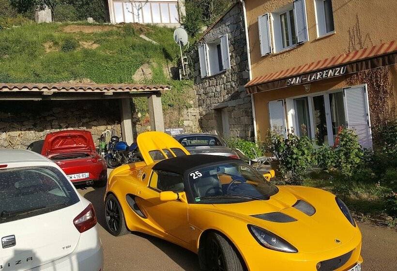 تختخواب و صبحانه San Larenzu