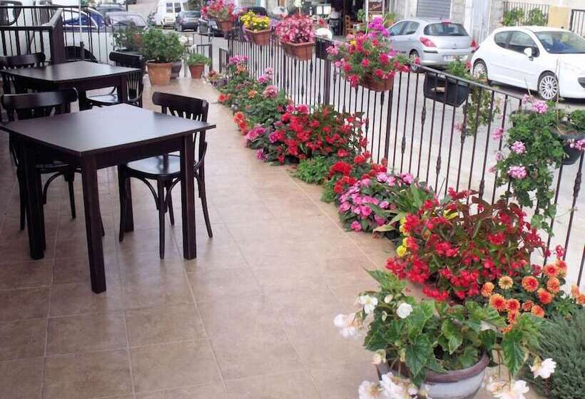 تختخواب و صبحانه San Larenzu