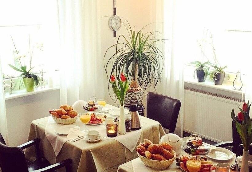 Отель Am Goetheberg