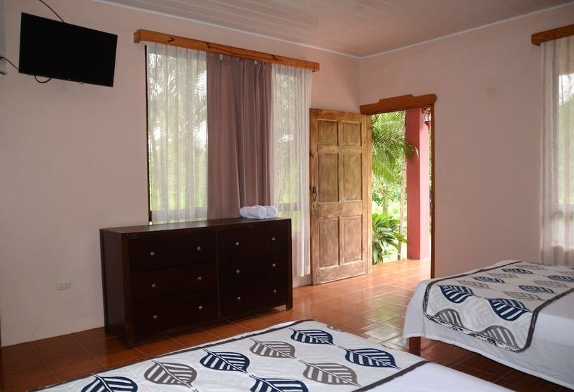 ホテル Lumbres Del Arenal Cabinas Y Villas